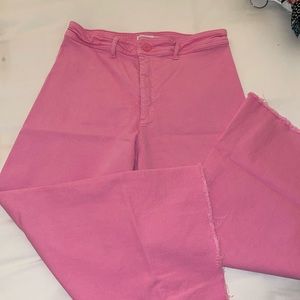 Zara wide leg, raw hem pink jeans with back pockets. Size 12.